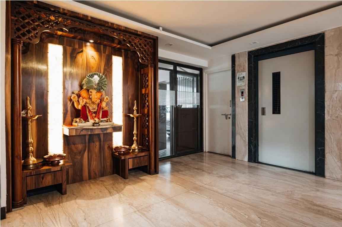 טרימבאק Hotel Krushna Inn מראה חיצוני תמונה